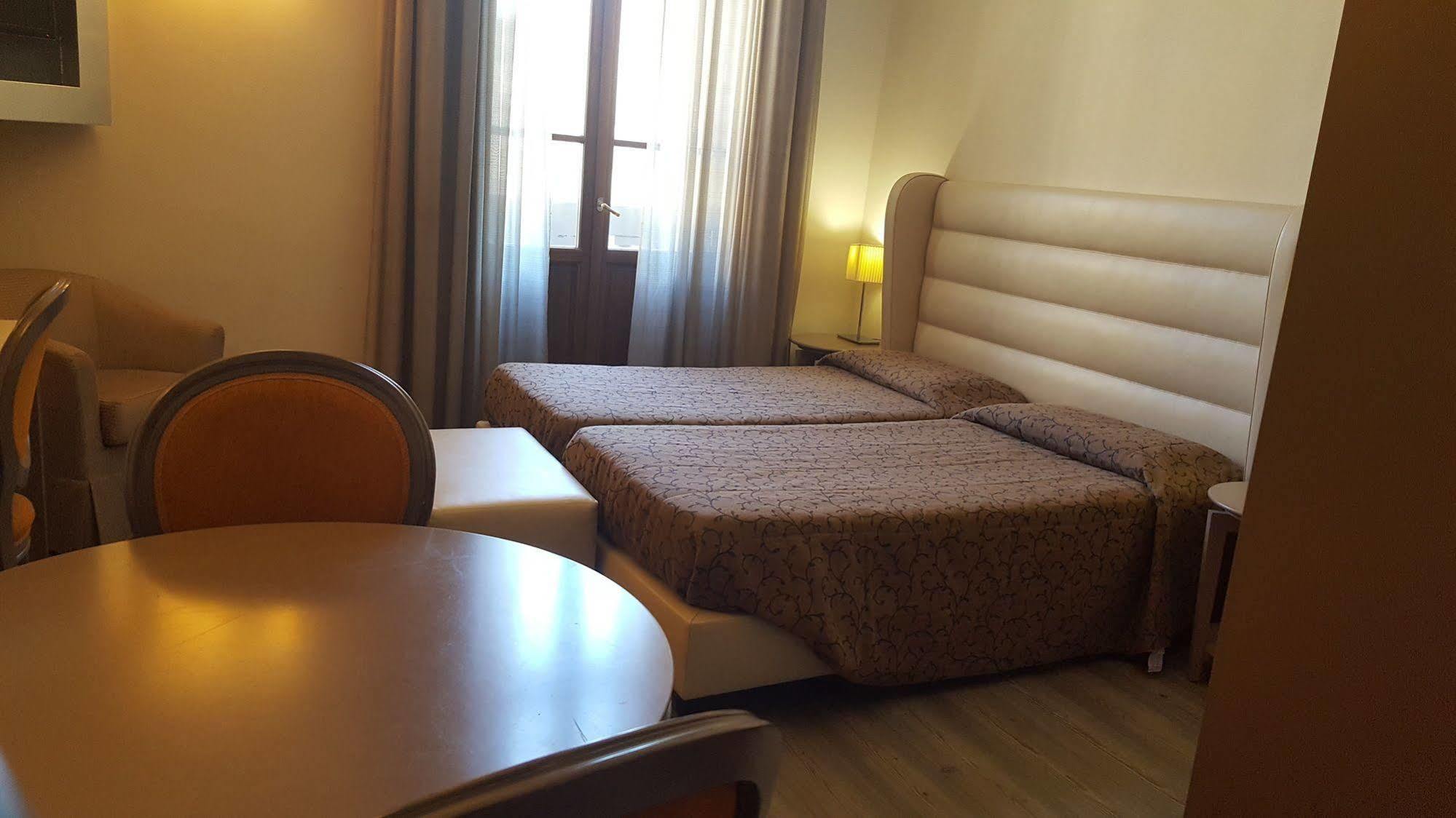 Residence La Repubblica Флоренция Екстериор снимка